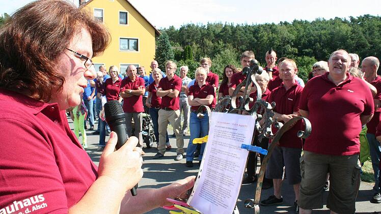Einen Blick in die Ortschronik warf Marianne Zimmermann.