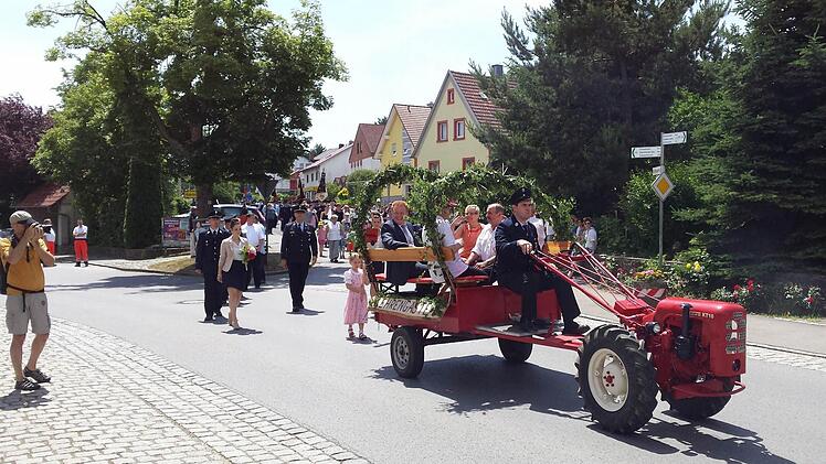 150 Jahre Freiwillige Feuerwehr Maßbach - Festzug Foto: Daniel Wiener