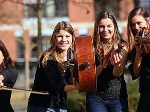 Das "Alma-Quartett" spielt für die Senioren in Haßfurt Stücke von Mozart, Schumann und Brahms.  Foto: privat