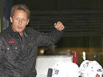 Wer wird neuer Trainer? Martin Reichert, bis zum Ende der Saison Trainer der Haßfurter "Hawks" und seitdem "nur" noch sportlicher Leiter beim ESC, will seinen Nachfolger bis Anfang August präsentieren. Dies sagte der 55-Jährige bei der Mitgliederversammlung des ESC Haßfurt.  Foto: Ralf Naumann