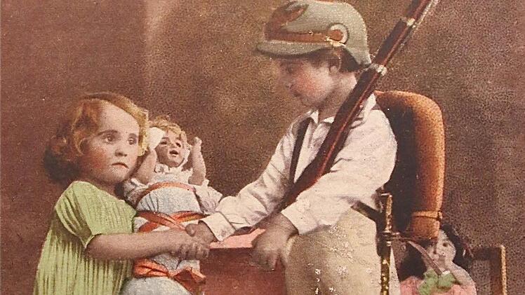 Vor 100 Jahren wurden schon die Kinder zum Hurra-Patriotismus ermutigt und der Krieg verharmlost.