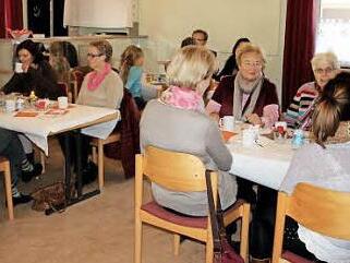 Das Kontaktcafé hat eine erfolgreiche Premiere gefeiert. Foto: Johanna Blum