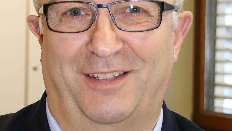 Kreisbrandmeister Ronald Geis ist für die Schulung der Kameraden zuständig. Foto: Ralf Ruppert