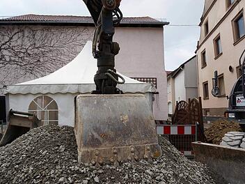 Die Untere/ Obere Ecke kommen am Marktplatz in Oberthulba zusammen. Foto: Gerd Schaar