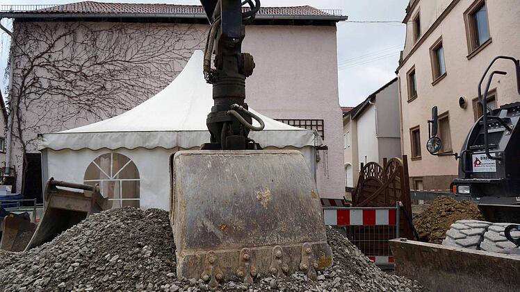 Die Untere/ Obere Ecke kommen am Marktplatz in Oberthulba zusammen. Foto: Gerd Schaar