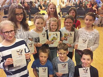 Elf lesebegeisterte Schüler aus ganz Oberfranken nahmen am Bezirksentscheid in Bamberg teil. Foto: Anna Lienhardt