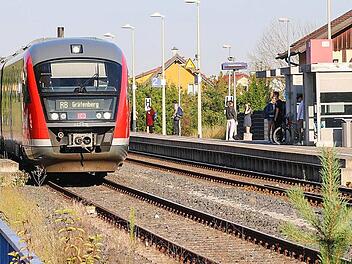 Am Eschenauer Bahnhof könnte künftig die Stadt-Umland-Bahn (Stub) auf die Gräfenbergbahn treffen.  Foto: Jennifer Opel