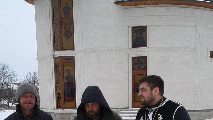 Pfarrer Aga und Obdachlose Foto: Paluszek