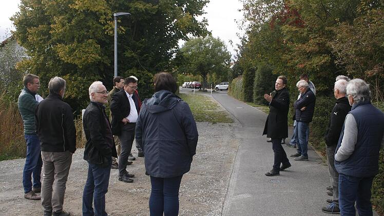 Zu keiner Entscheidung kam der Bauausschuss in der Frage, ob die Verbindung Ringstraße - Schmückerwiese für den Straßenverkehr für den Zeitraum des zweiten Bauabschnitts der Heldritter Straße geöffnet werden soll.  Foto: Martin Rebhan