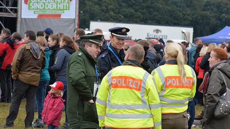 Die Polizei schaute auf und um dem Gelände nach dem Rechten. Foto: Ronald Rinklef
