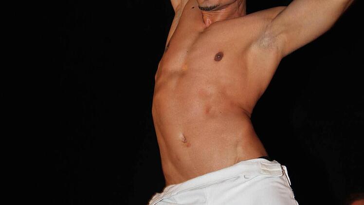 Schon bald fielen die Hüllen bei der "Dream Man Show".