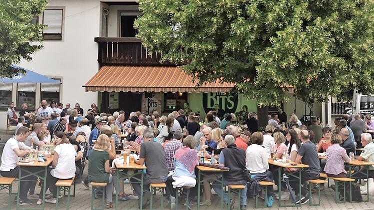 Über 300 Besucher erfreuten sich an den Beatles-Liedern.