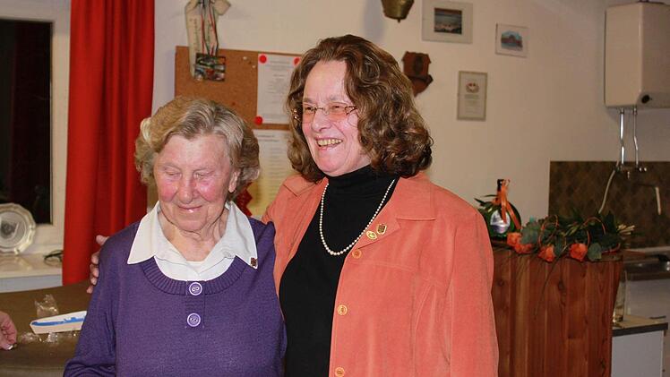 Melitta Brecht und Rosemarie Bühler freuten sich über ihre Ehrungen.