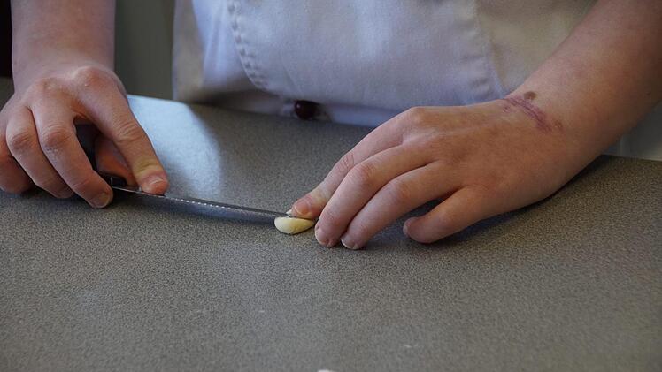 Viel Fingerspitzengefühl braucht es, um Pasta zu formen.Sabine Weinbeer