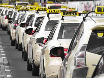 Fürth: Stadt fördert Umstellung auf E-Taxis - für weiteren Baustein zum Klimaziel