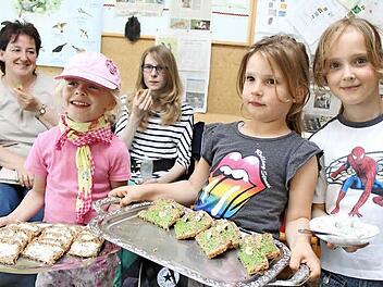 100 Prozent Bio aus selbst gebackenem Brot und selbst gemachtem Wildkäuteraufstrich geben Kraft. Und wenn sogar Spiderman in den Kräuterquark springt und die Rolling Stones Appetit bekommen ... Foto: Thomas Ahnert