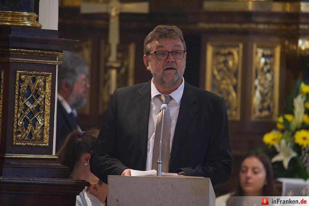 Nach einjähriger Kirchensanierung: Hannberg feiert die Wiedereröffnung der Wehrkirche der Pfarrei Geburt Mariens Hannberg