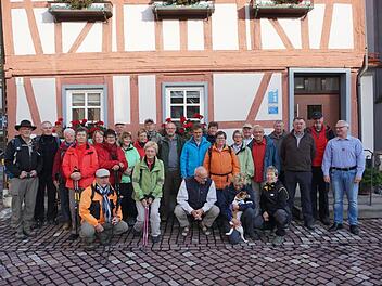 Die 31. Wander- und Naturerlebniswoche ist am Montag Morgen, 7. Oktober  gestartet.  Bis zum Samstag dieser Woche bietet die Tourist-Information Bischofsheim  geführte Tageswanderungen an. Die Teilnahme ist mit Anmeldung bis um 16  Uhr des Vortags möglich. Foto: Marion Eckert