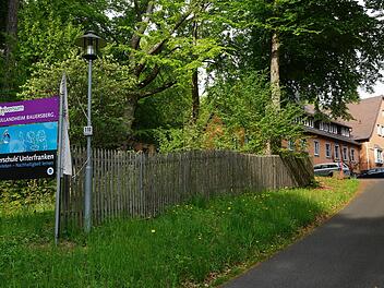 Für das Schullandheim Bauersberg wird derzeit ein Verkehrswertgutachten und eine Machbarkeitsstudie erstellt.