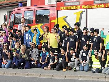 Die Teilnehmer mit der Organisatorin Anna Hack (links) und Kreisbrandrat Oliver Flake (Dritter von rechts)  Foto: Heidi Amon