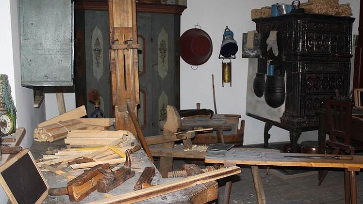 Das Schiefermuseum Ludwigsstadt, dass das erste Mal dabei ist, zeigt Kunst und Historie der Tafelmacherei. Foto: vs