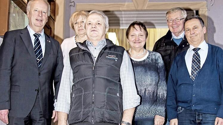 Die neue Vereinsführung mit (von links): Heinz Wittmann, Erika Güldner, dem neuen Vorsitzenden Wilhelm Güldner, Monika Neuner, Josef Jüngling und Guido Neuner Foto: Hartmut Klamm