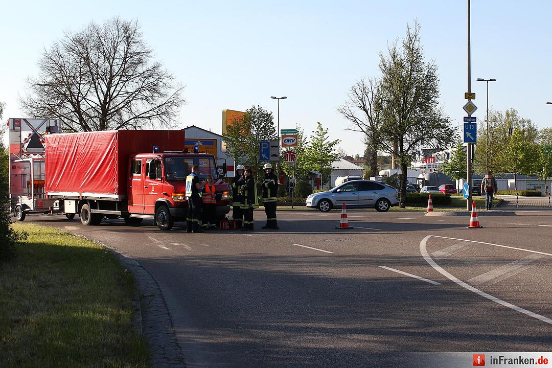 E-Bike-Fahrerin stößt in Dinkelsbühl mit Lkw zusammen