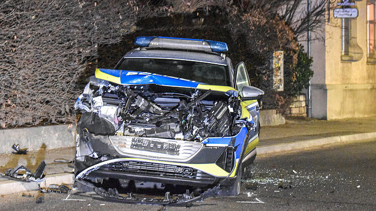 Zerst&ouml;rungsfahrt mit Bagger