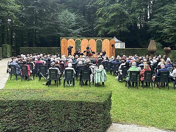Das Bamberger Streichkonzert bereicherte erneut die sommerliche Konzertreihe im Schlosspark Unterleinleiter.