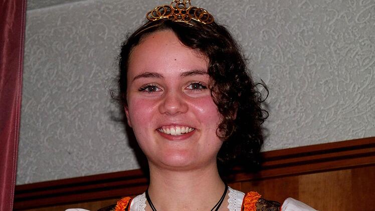 Nadine Rippstein, die neue Sander Weinprinzessin. Foto: Beuerlein