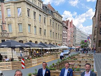 Nürnberg streicht Parkplätze im Zentrum und baut Sitzgelegenheiten