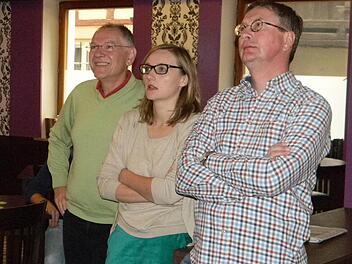Grüne Trauermienen: (v. l.) Karl Waldmann, Lisa Badum und Edwin Mayer.  Foto: Sonja Lengenfelder
