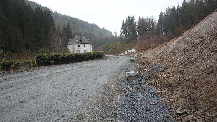Der Straßenverlauf aus Richtung Kugelmühle in Richtung Felsmühle und Felsnase  Foto: Friedwald Schedel