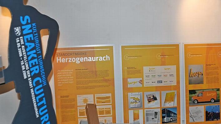 Zum Selbstbild gehört die Standortmarke.