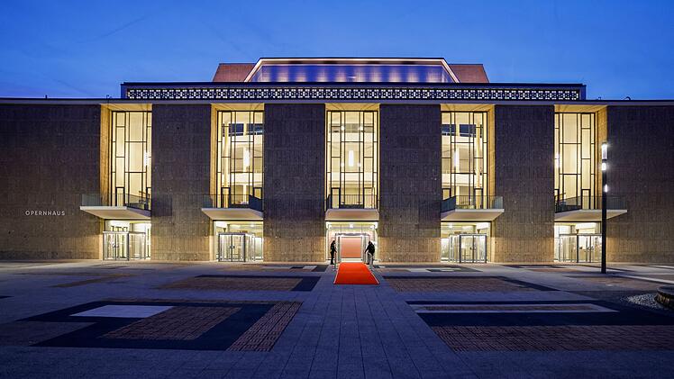 Festakt zur Wiederer&ouml;ffnung von K&ouml;lner Oper und Schauspielhaus