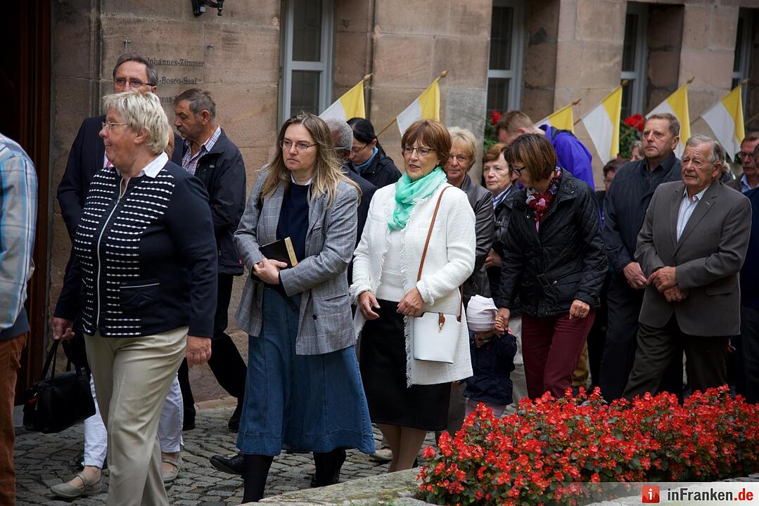 Nach einjähriger Kirchensanierung: Hannberg feiert die Wiedereröffnung der Wehrkirche der Pfarrei Geburt Mariens Hannberg