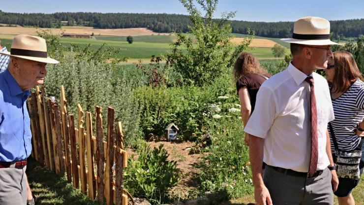 Landrat Wilhelm Schneider und Ex-Finanzstaatssekretär Albert Meyer (links) waren unter den Gästen.