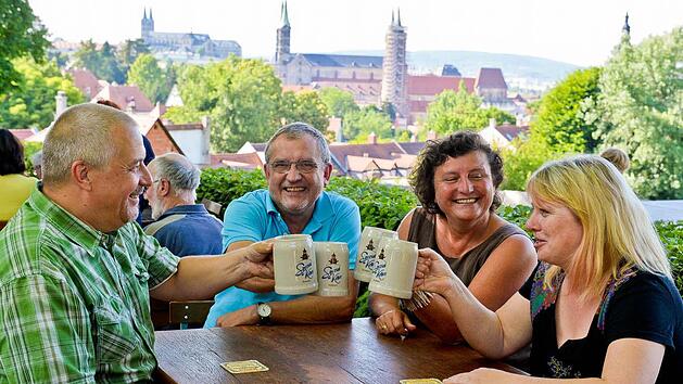 Auf dem Bierkeller mit herrlicher Aussicht! Prost! Foto: Ronald Rinklef