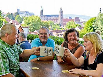 Auf dem Bierkeller mit herrlicher Aussicht! Prost! Foto: Ronald Rinklef