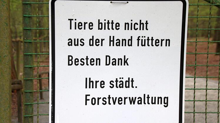 Trotz Hinweisschild halten sich einige Besucher nicht daran. Foto: K. Kupka-Hahn