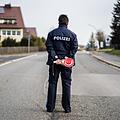 Die Ausgangssperre wird kommen, weil die Leute es anders nicht begreifen. Je früher, desto besser. Nur so kann man die Ausbreitung des Coronavirus effektiv eindämmen. Symbolfoto: Nicolas Armer/dpa +++ dpa-Bildfunk