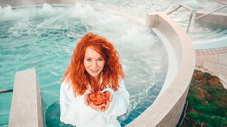 Entspannung pur rund um den Muttertag: Belohne dich selbst mit einer Auszeit in der Obermain Therme