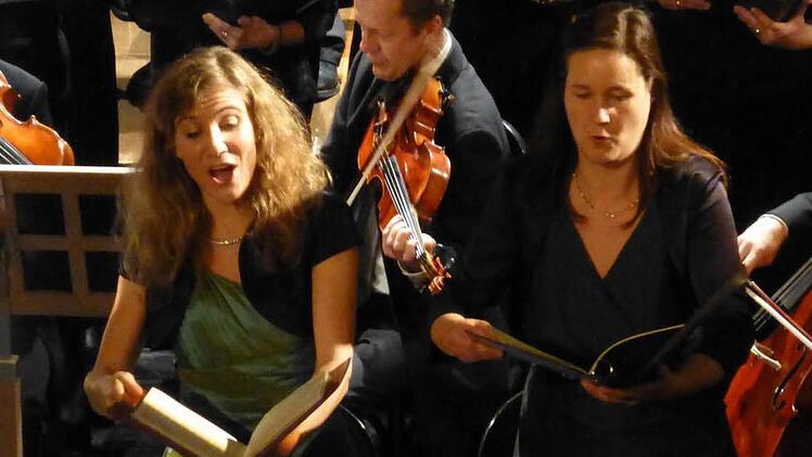 Die Solistinnen des Konzerts, Maximiliane Schweda, Sopran, Katrin Edelmann, Alt  Foto: Ahnert