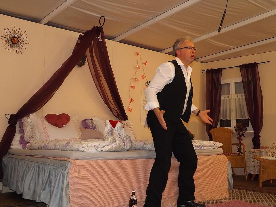 07.11.2016 Theatergruppe Gerach spielt >Die Nacht der Nächte!<