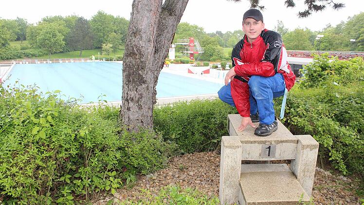 Nur noch ein Startblock erinnert an das alte Sportbecken. Foto: Andreas Dorsch