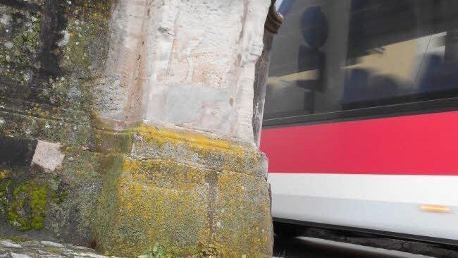 Erfahrene Lkw-Fahrer die diese Stelle kennen, haben ihre TechnikFoto: Hanslok