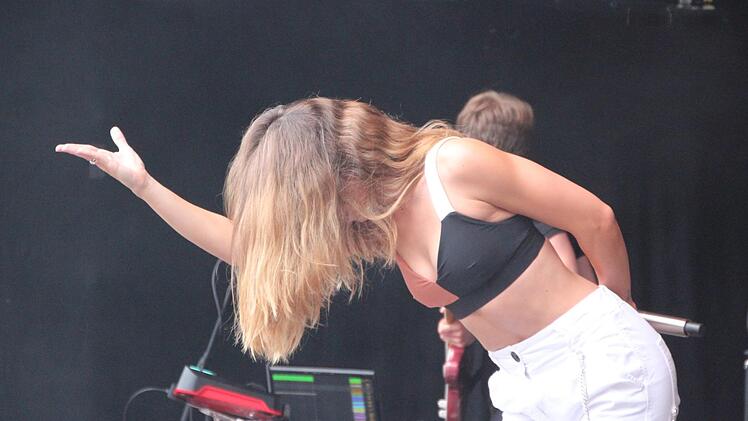Vanessa Mai bei ihrem Konzert beim HUK-Coburg-Open-Air-Sommer im Tambacher Schlosshof.Oliver Schmidt