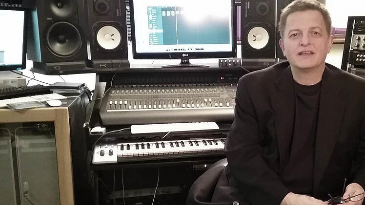 Zu Gast in Felix Webers Studio in Columbus, Ohio, sind - zumindest virtuell - viele Größen der Musikbranche rund um den Globus. Foto: Weber