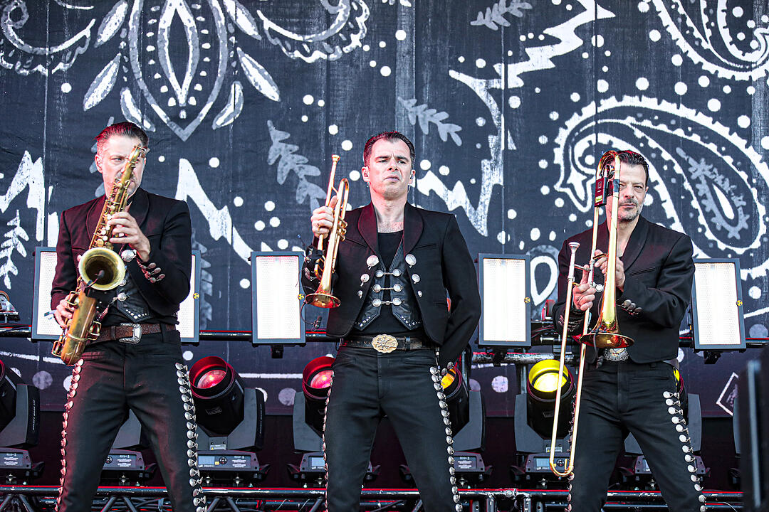 Rock im Park 2019: Die Country-Rocker von The BossHoss heizen der Menge ordentlich ein