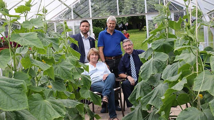 Die offizielle Eröffnung fand im Vorgarten von Peter Janson statt. Foto: Michael Stelzner